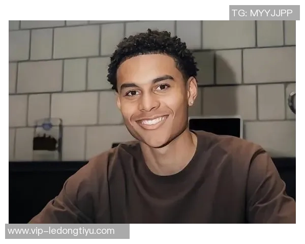 巴萨球探专注挪威世预赛努萨表现引发关注