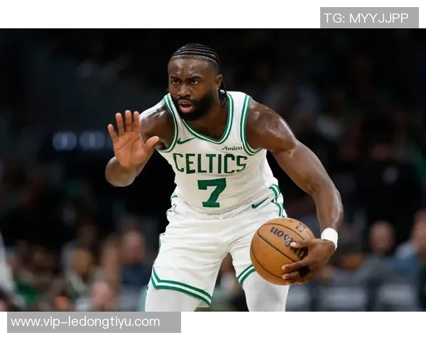 杰伦布朗盛赞球迷热情称赛季最佳氛围令人难忘