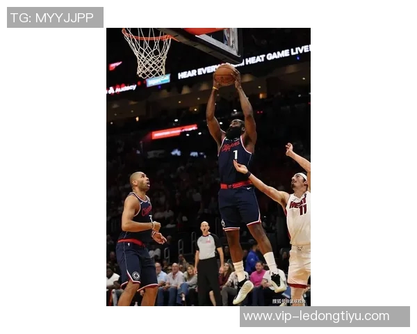 哈登遗憾错失三罚机会或将通过罚球逆转比赛胜负 哈登遗憾错失三罚机会或将通过罚球逆转比赛胜负