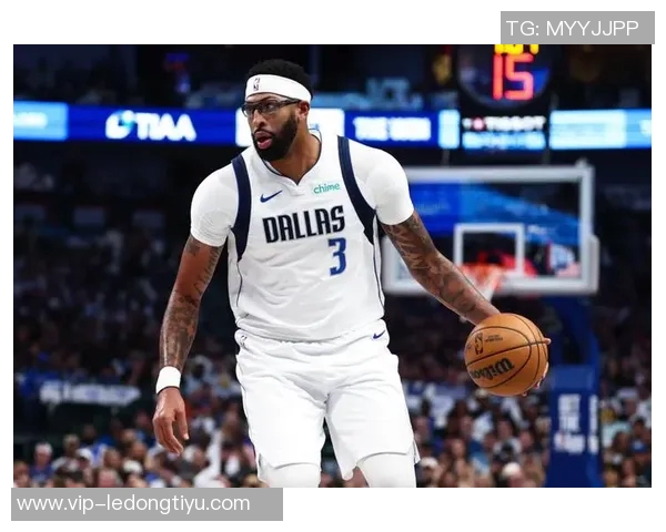 浓眉加盟马刺与文班联手ESPN模拟三方交易送走三名球员 浓眉加盟马刺与文班联手ESPN模拟三方交易送走三名球员